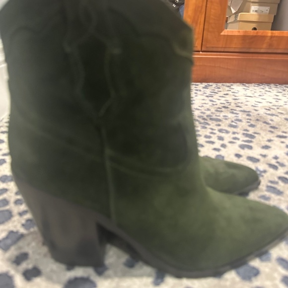 MARC FISCHER Gona Western Booties Dark Green Sz 8.5 Original Price $239 - Picture 4 of 9
